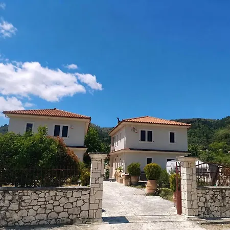 Oreino Villa *